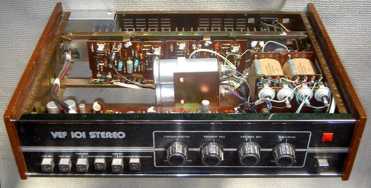 Вэф 101. Усилитель ВЭФ 101 стерео. Усилитель VEF-101 стерео. VEF 101 stereo усилитель. Усилители звука ВЭФ 101 СССР.