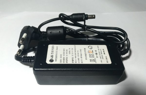 Блоки питания 3 вольта 3 ампера. Switching Adapter model dc12030011a. LG Switching Adapter. Трех амперные блоки питания. Блок амперный айфон.