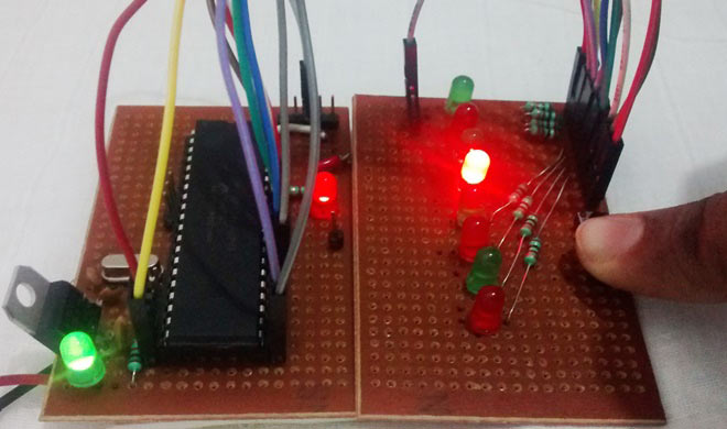 Timers-in-PIC-microcontroller-with-LED-blinking-sequence-1