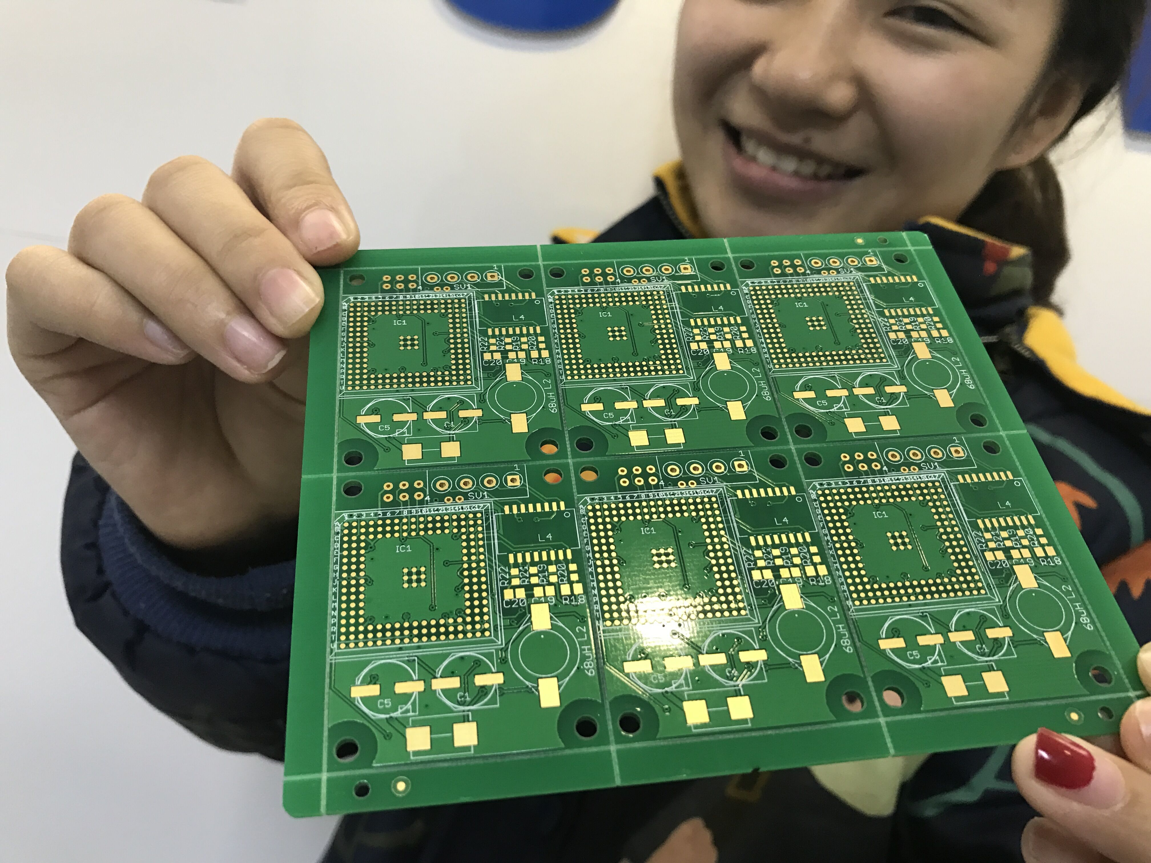 Изготовление печатных плат. PCB al17z. Первые печатные платы. Материалы для высокоскоростных печатных плат. Резиновые печатные платы.